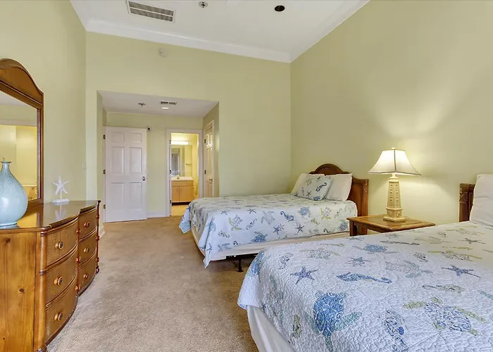 Oceanfront 4 *